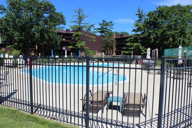 14500 LINDER Court PH1, Oak Forest, IL 60452