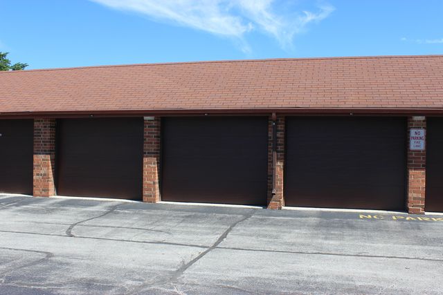14500 LINDER Court PH1, Oak Forest, IL 60452