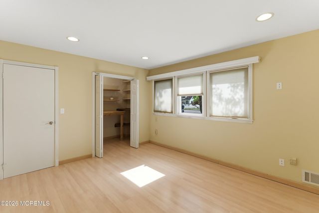 1109 Hope Road, Tinton Falls, NJ 07712