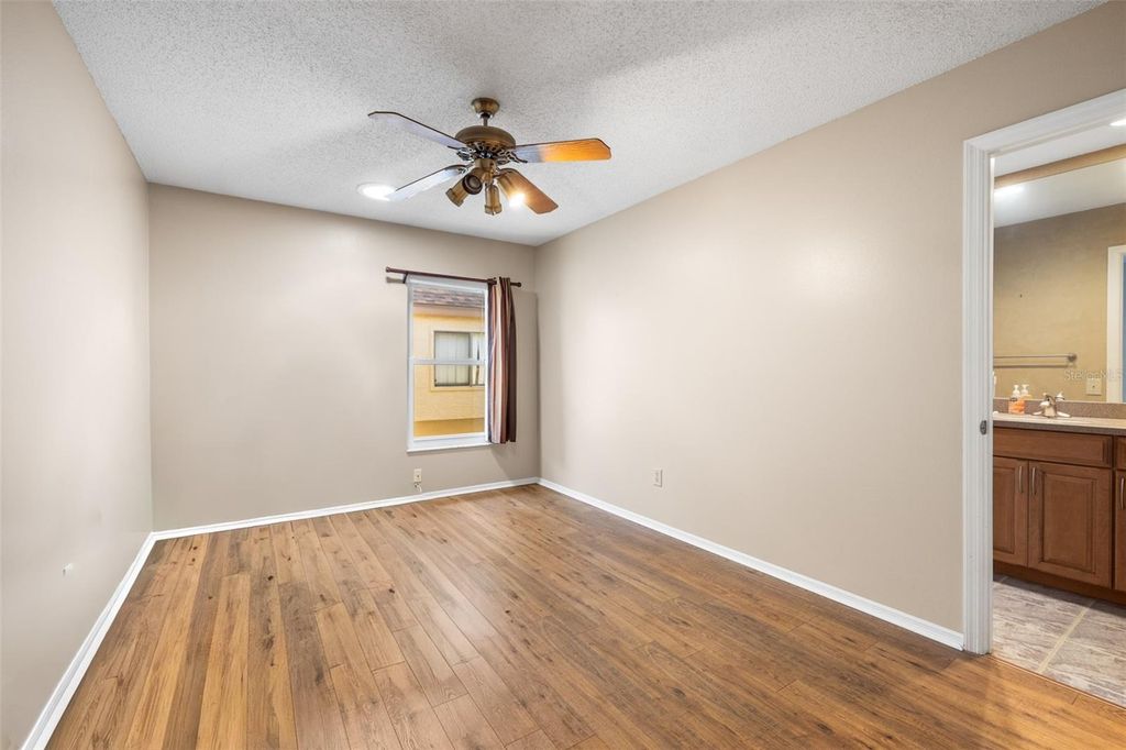 Image 11 of property listing at 9503 PEBBLE GLEN AVENUE, Tampa, FL 33647