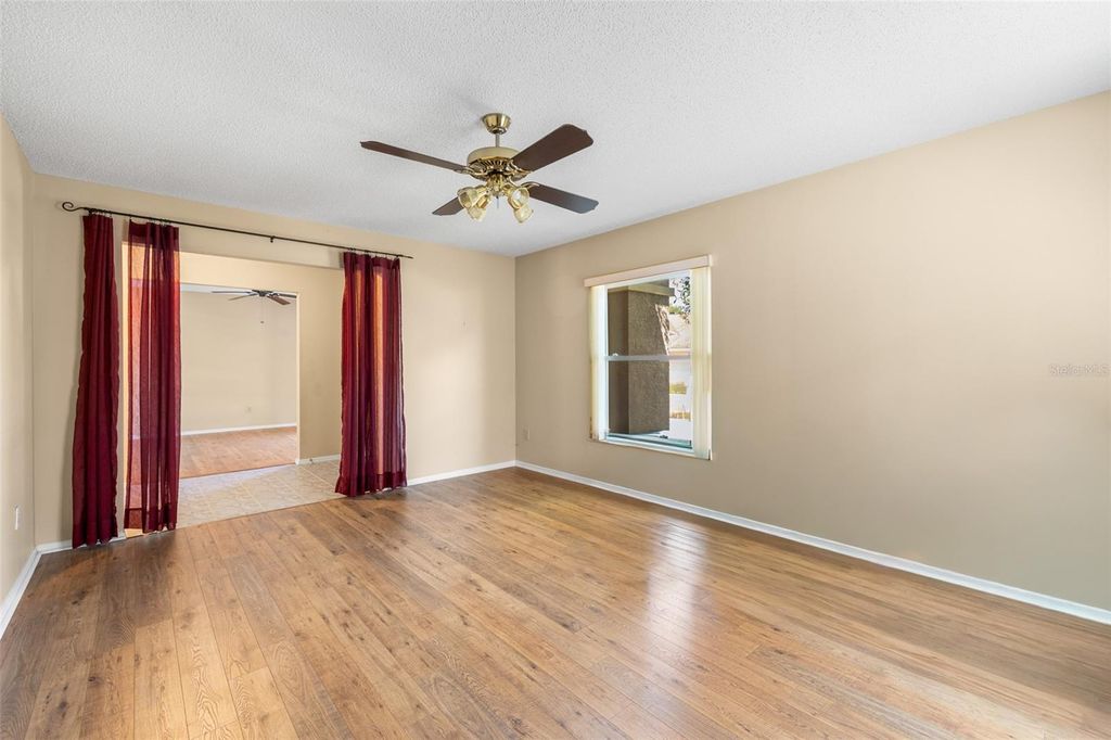 Image 12 of property listing at 9503 PEBBLE GLEN AVENUE, Tampa, FL 33647