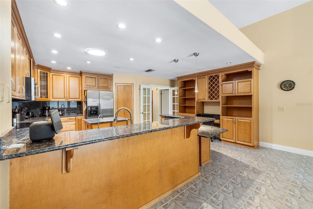 Image 18 of property listing at 9503 PEBBLE GLEN AVENUE, Tampa, FL 33647