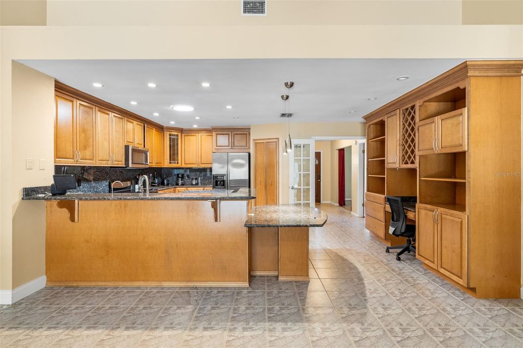 Image 19 of property listing at 9503 PEBBLE GLEN AVENUE, Tampa, FL 33647