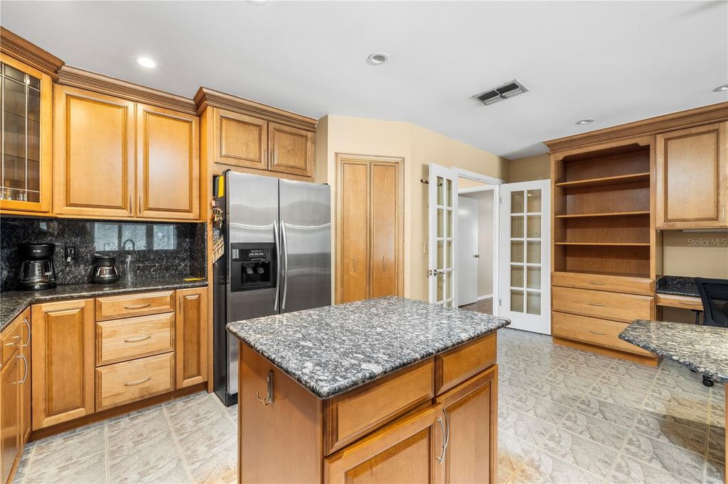 Image 21 of property listing at 9503 PEBBLE GLEN AVENUE, Tampa, FL 33647