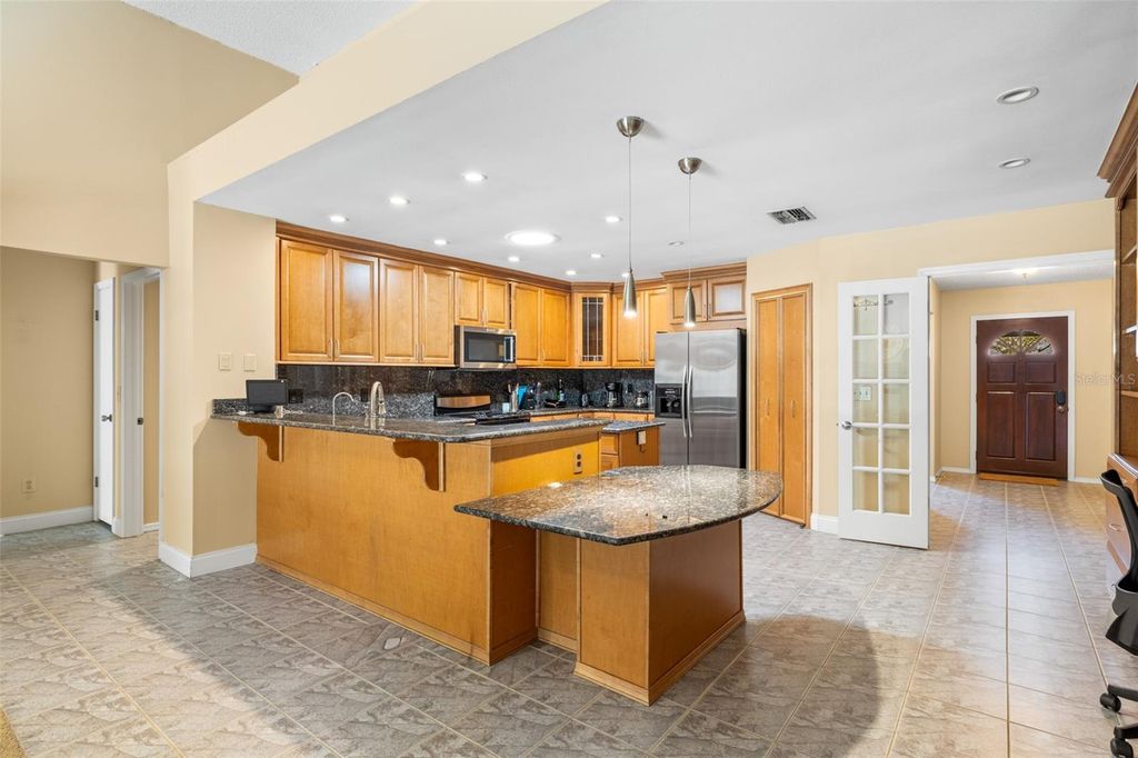 Image 23 of property listing at 9503 PEBBLE GLEN AVENUE, Tampa, FL 33647