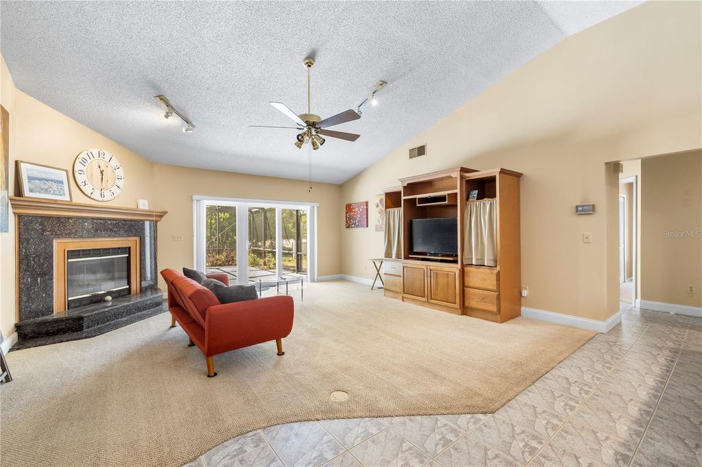 Image 26 of property listing at 9503 PEBBLE GLEN AVENUE, Tampa, FL 33647