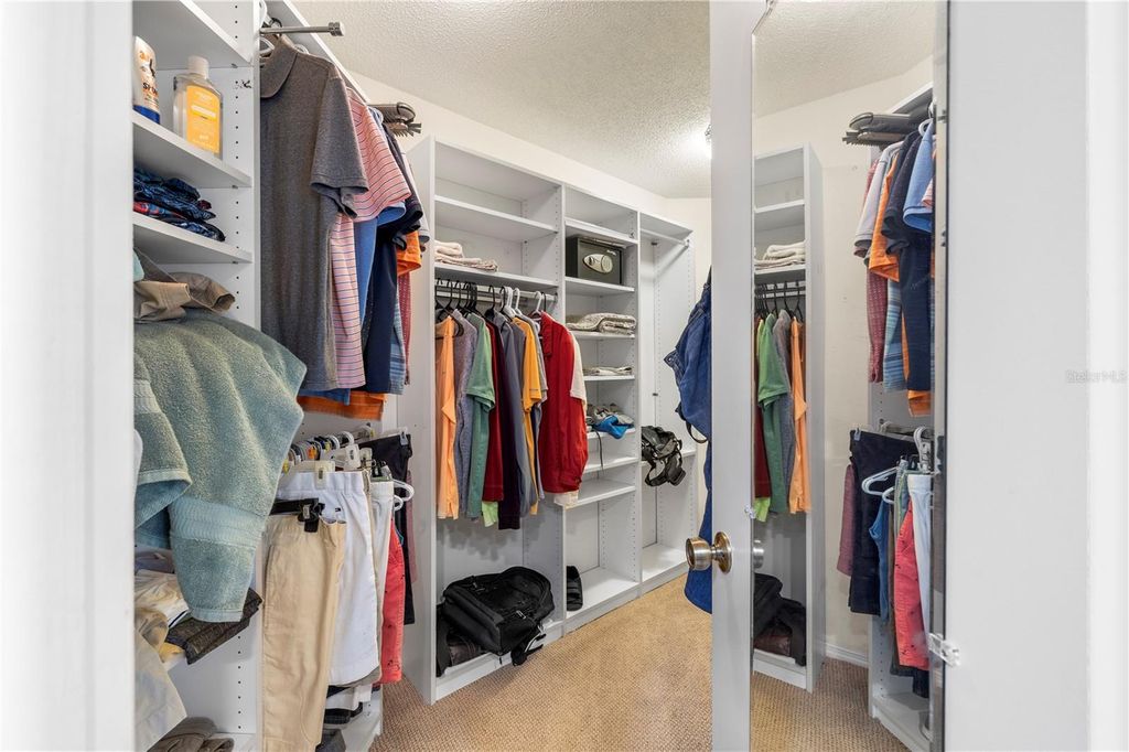 Image 34 of property listing at 9503 PEBBLE GLEN AVENUE, Tampa, FL 33647