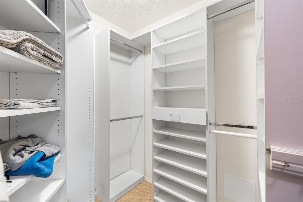 Image 35 of property listing at 9503 PEBBLE GLEN AVENUE, Tampa, FL 33647