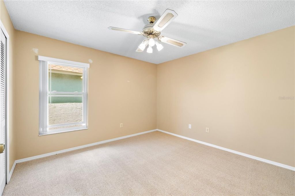 Image 42 of property listing at 9503 PEBBLE GLEN AVENUE, Tampa, FL 33647