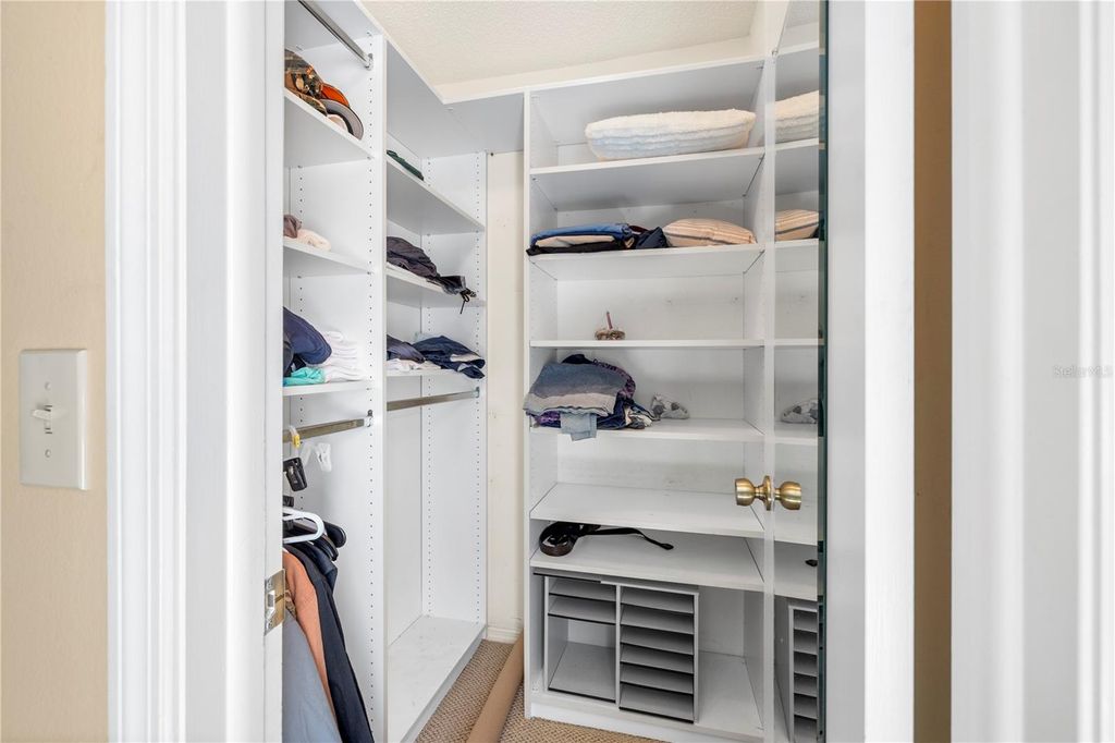 Image 45 of property listing at 9503 PEBBLE GLEN AVENUE, Tampa, FL 33647