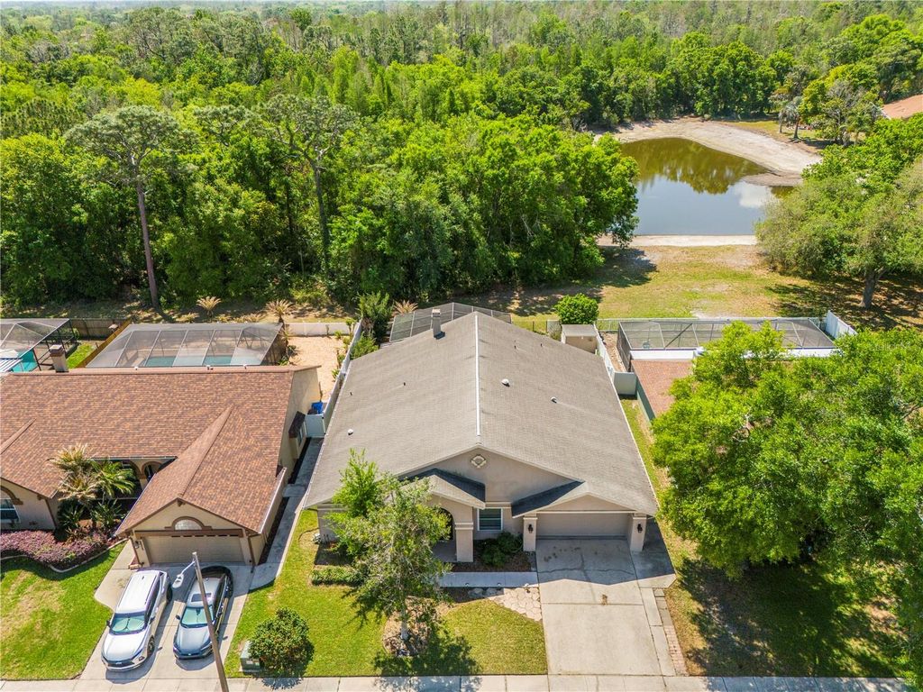 Image 56 of property listing at 9503 PEBBLE GLEN AVENUE, Tampa, FL 33647