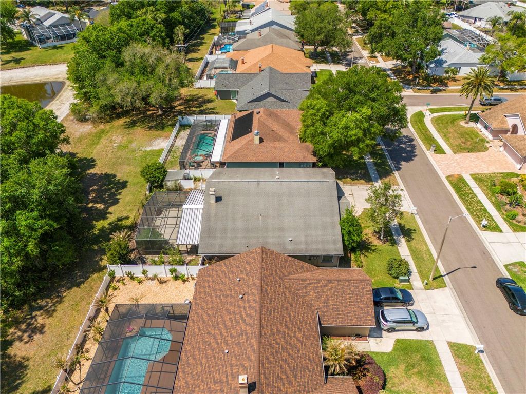 Image 58 of property listing at 9503 PEBBLE GLEN AVENUE, Tampa, FL 33647