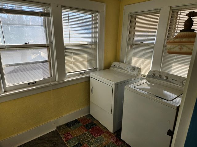 2039 Park Avenue SE, Cedar Rapids, IA 52403