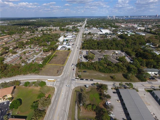 1012 - 1020 Pondella RD, North Fort Myers, FL 33903