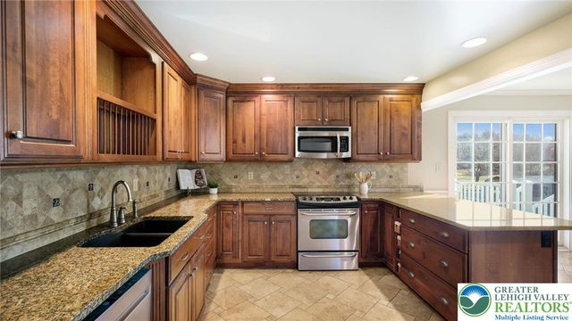9032 Claussville Road, Weisenberg Twp, PA 18051