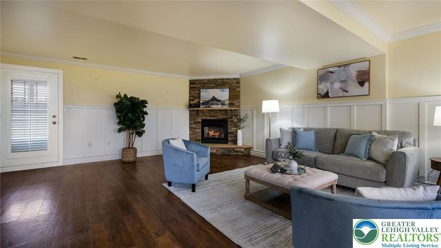 9032 Claussville Road, Weisenberg Twp, PA 18051