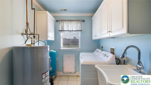 9032 Claussville Road, Weisenberg Twp, PA 18051