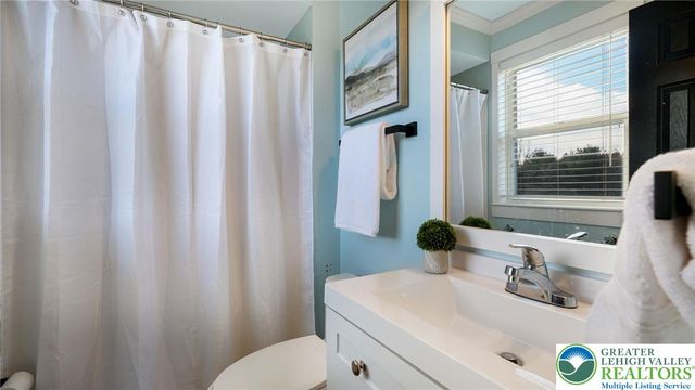 9032 Claussville Road, Weisenberg Twp, PA 18051