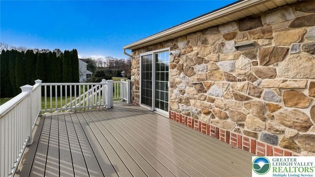 9032 Claussville Road, Weisenberg Twp, PA 18051