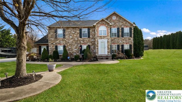 9032 Claussville Road, Weisenberg Twp, PA 18051