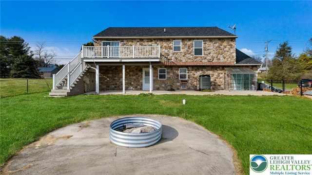 9032 Claussville Road, Weisenberg Twp, PA 18051