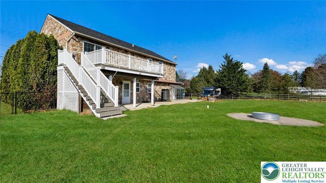 9032 Claussville Road, Weisenberg Twp, PA 18051