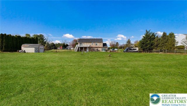 9032 Claussville Road, Weisenberg Twp, PA 18051