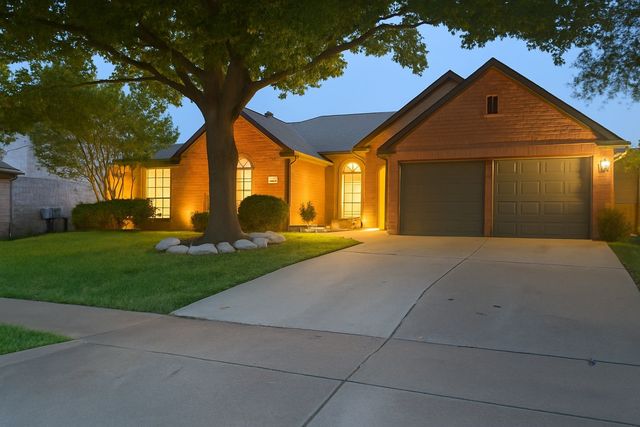 13 Dobree Court, Mansfield, TX 76063