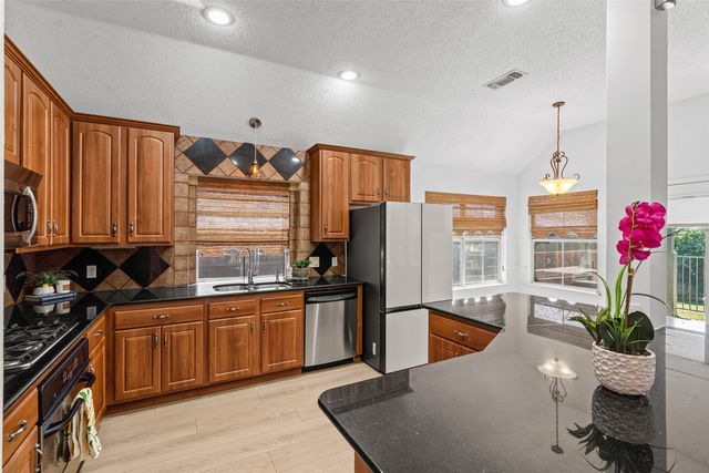 13 Dobree Court, Mansfield, TX 76063
