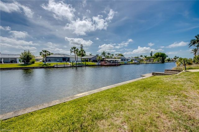 4327 SW 2nd AVE, Cape Coral, FL 33914