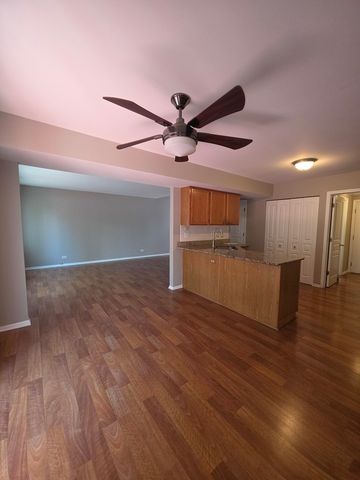 407 Spaulding Road 407, Bartlett, IL 60103