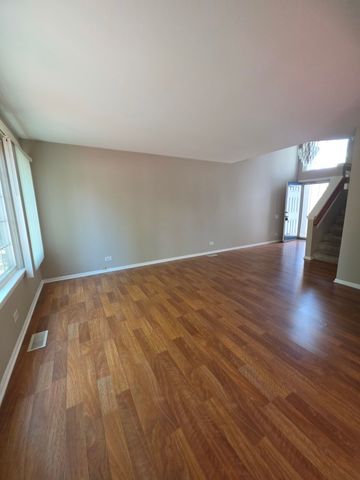 407 Spaulding Road 407, Bartlett, IL 60103