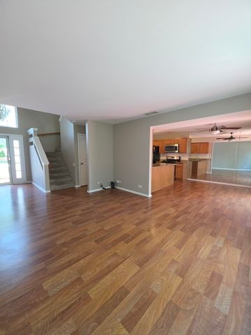 407 Spaulding Road 407, Bartlett, IL 60103
