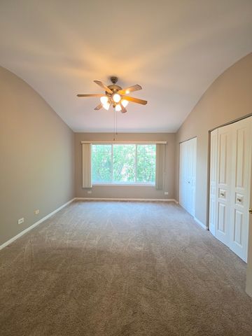 407 Spaulding Road 407, Bartlett, IL 60103