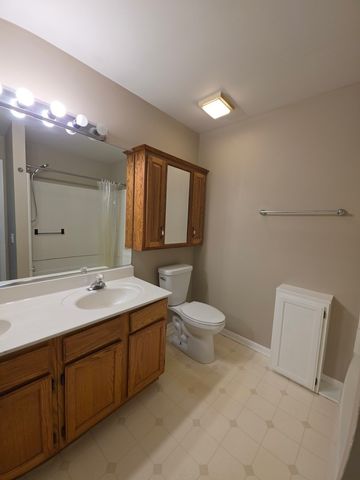 407 Spaulding Road 407, Bartlett, IL 60103