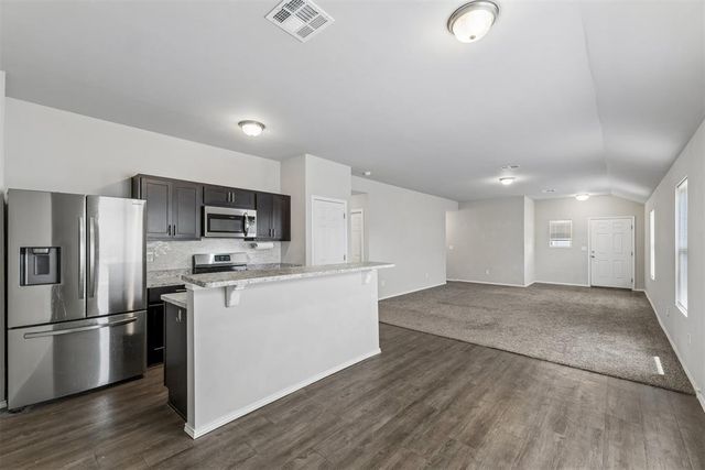 11701 Casey Drive, Yukon, OK 73099
