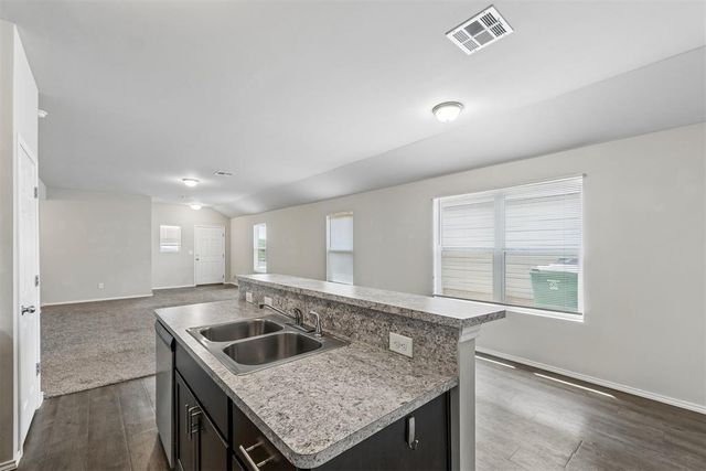11701 Casey Drive, Yukon, OK 73099