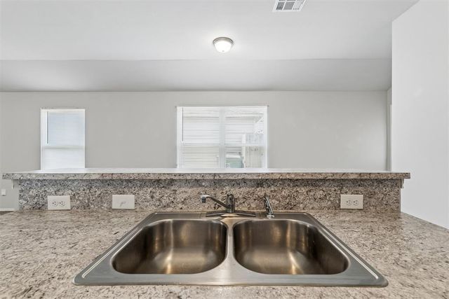 11701 Casey Drive, Yukon, OK 73099