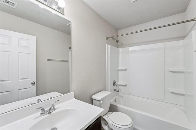 11701 Casey Drive, Yukon, OK 73099