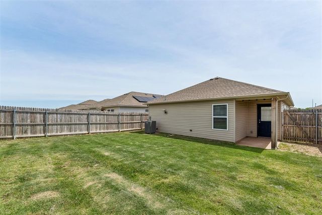 11701 Casey Drive, Yukon, OK 73099