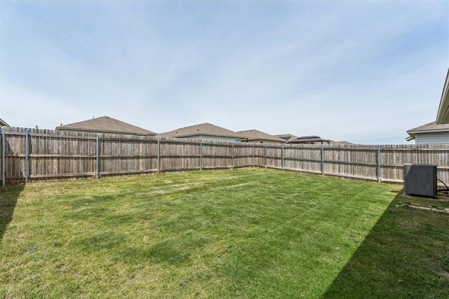 11701 Casey Drive, Yukon, OK 73099