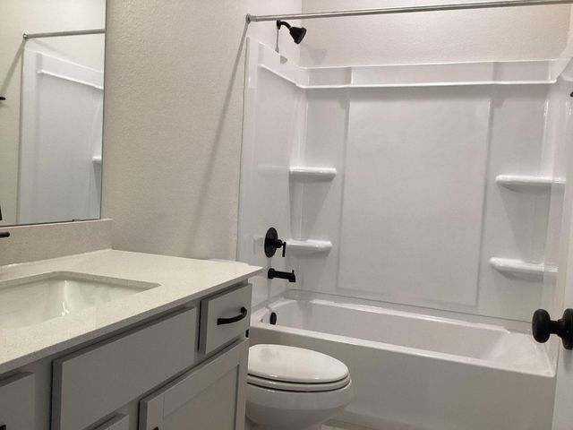 129 Clover BND, Liberty Hill, TX 78642