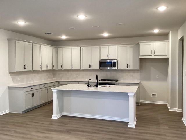 129 Clover BND, Liberty Hill, TX 78642