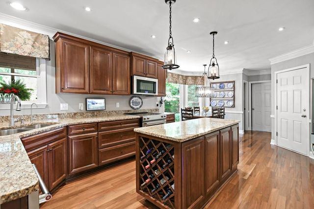 4310 Woodhaven Way SE, Smyrna, GA 30082