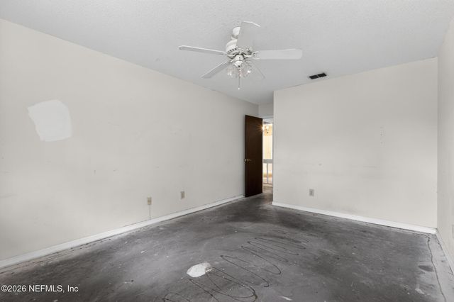 3801 CROWN POINT Road 2113, Jacksonville, FL 32257