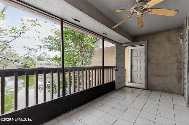 3801 CROWN POINT Road 2113, Jacksonville, FL 32257
