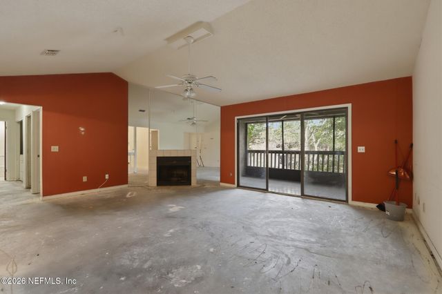 3801 CROWN POINT Road 2113, Jacksonville, FL 32257