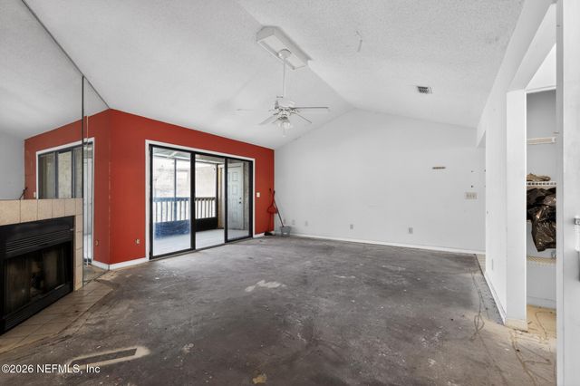 3801 CROWN POINT Road 2113, Jacksonville, FL 32257