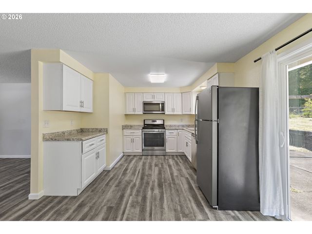 1153 2ND Ave, Vernonia, OR 97064