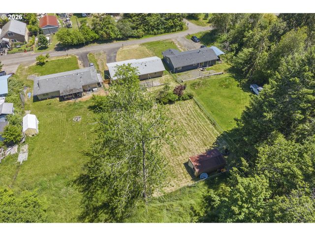 1153 2ND Ave, Vernonia, OR 97064